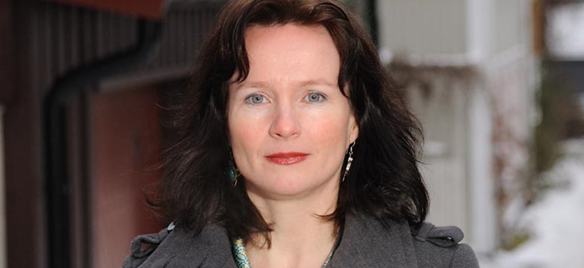 Stine Kühle-Hansen går bak ord og bilder